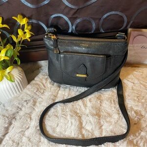 ⭐️ FOSSIL VTN LEATHER CROSSBODY MESSENGER BAG BLACK GREAT CONDITION INSIDE & OUT